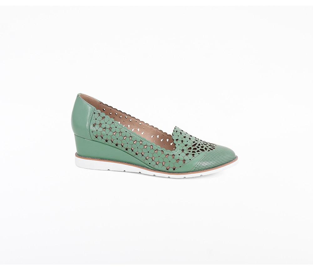 Women's Spring Genuine Leather Round Toe Casual Pumps